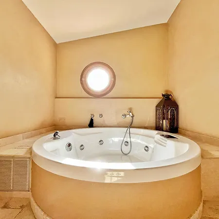 Villa Majesteuse Et Luxieuse à 5 Minutes De Monaco *