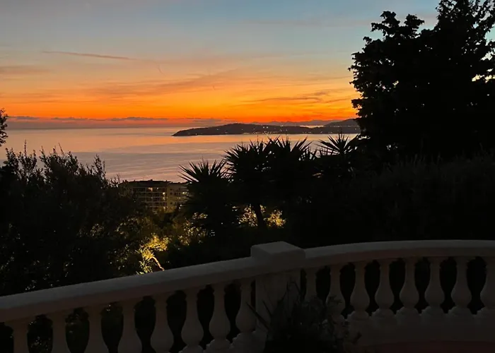 Majesteuse Et Luxieuse à 5 Minutes De Monaco